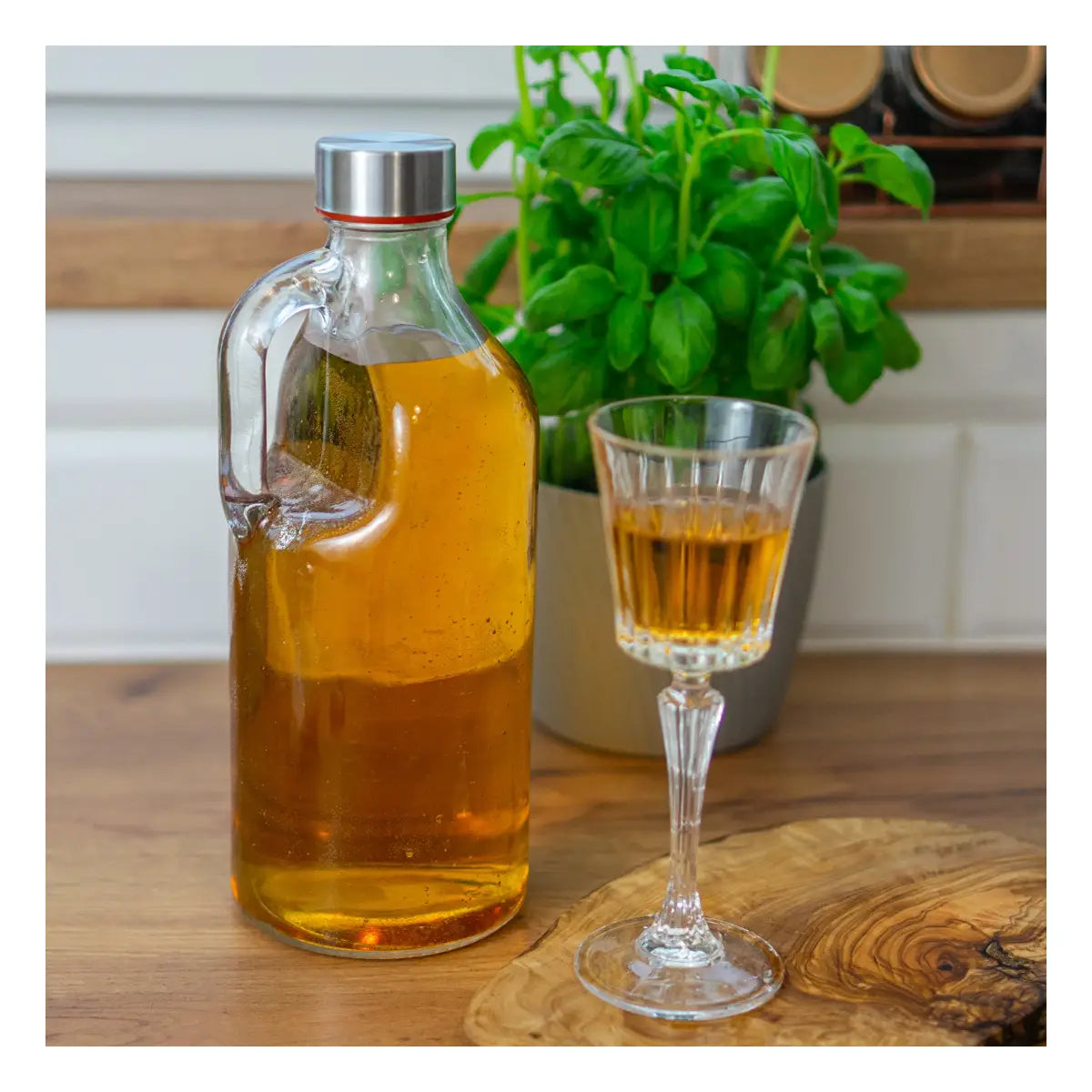 Browin 1ltr Glass Bottle with Cap Full