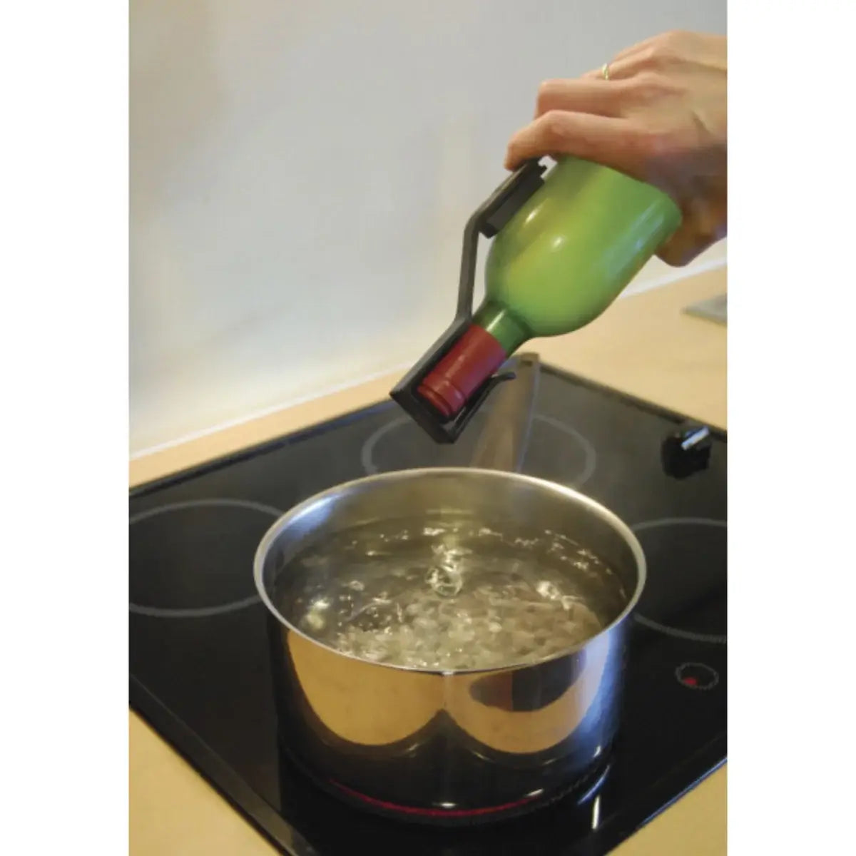 Shrink Cap Tool Over Pan