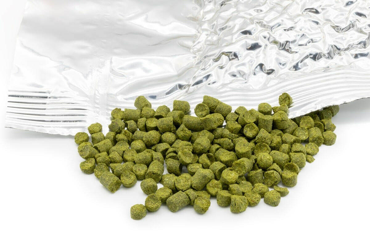 Harlequin® Hop Pellets 100g - Harvest 2022 | The Home Brew Shop | 56738